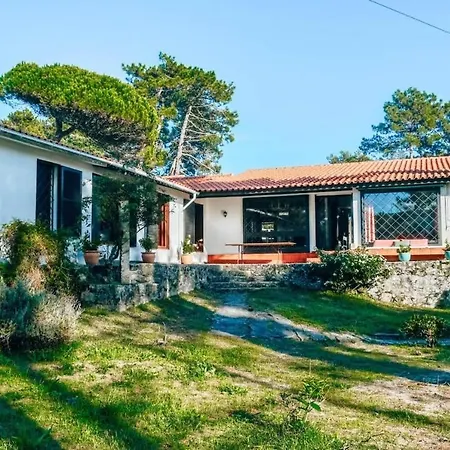 Camarinhas House Villa *