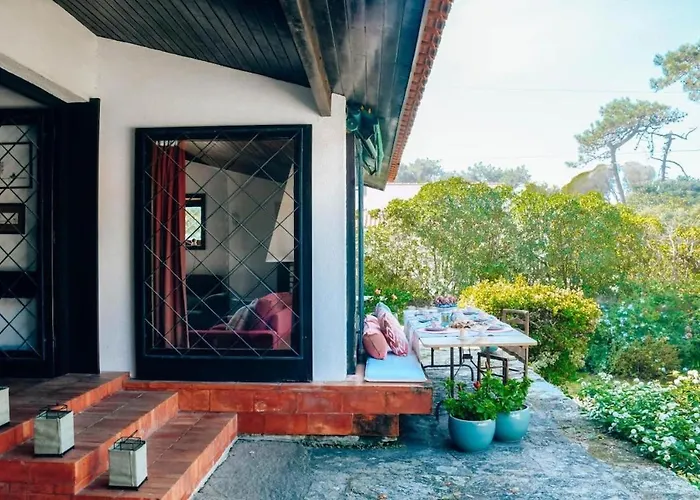 Villa Camarinhas House